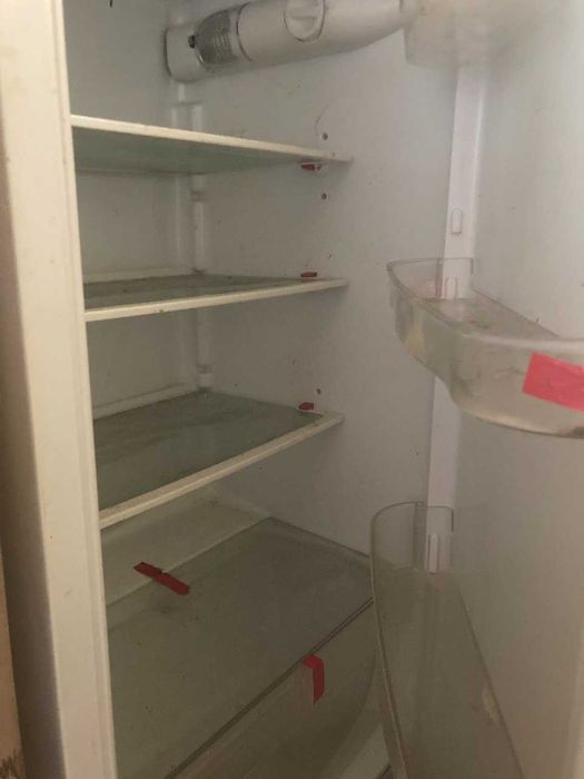 холодильник snaige 6000грн.