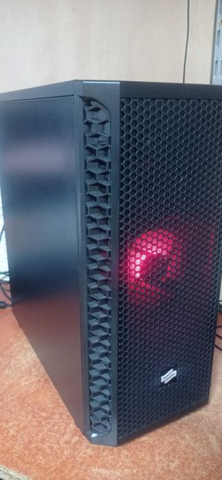 Komputer z I7-11700, 16GB, 1TB M.2, GTX 1660 TI 6GB, Monitor 24" Win11