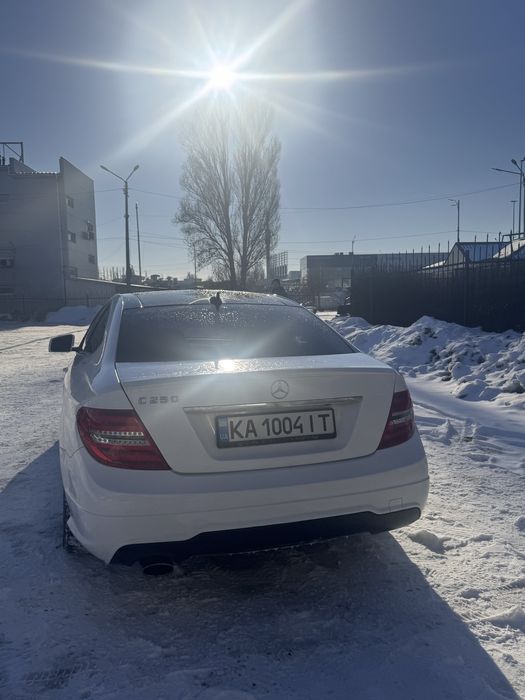 Продам авто Mercedes Benz C - Class 2015