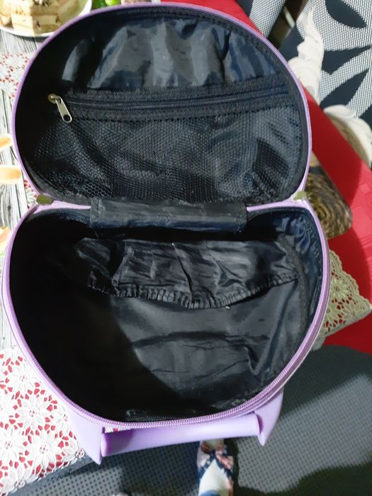 Kosmetyczka pojemna damska!