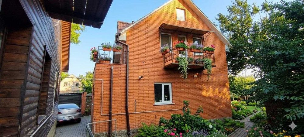 От хозяина. Крюковщина, продажа 2 домов с гаражём и участком