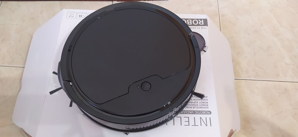 Aspirador robot vacuum