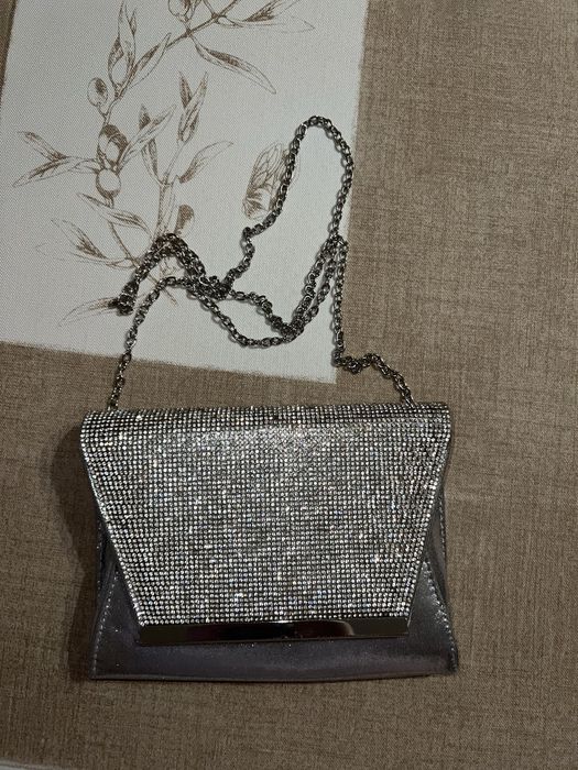 Torebka listonoszka na łańcuszku z kryształkami swarovski