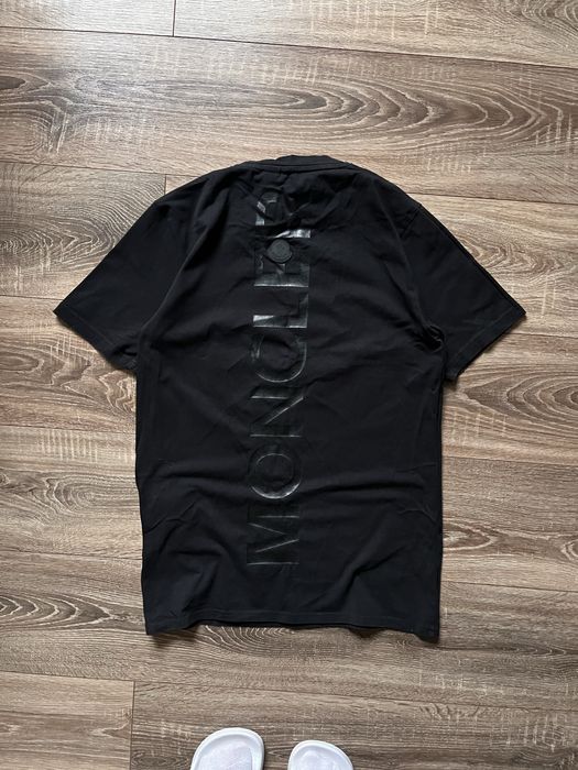 Футболка від Moncler Big Logo