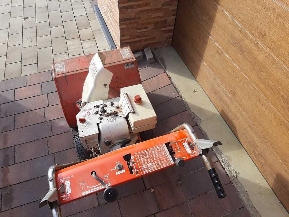 Odśnieżarka spalinowa