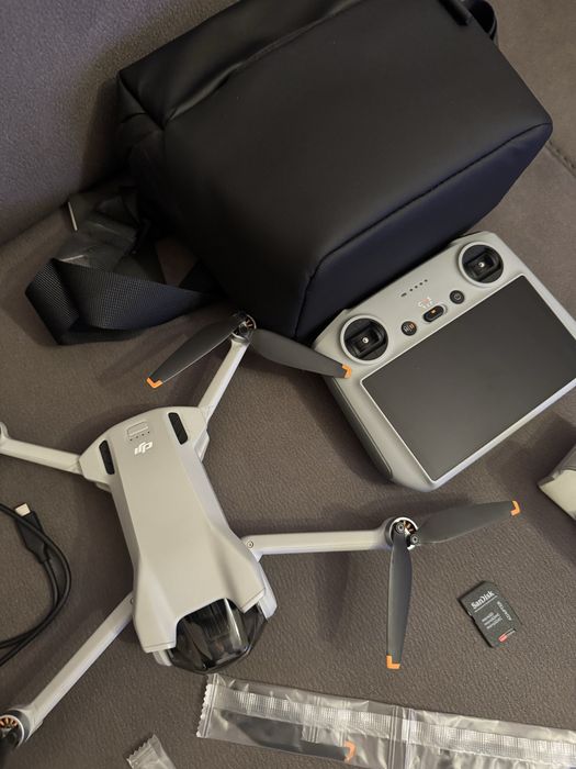 Drone DJI Mini 3 + RC + extras