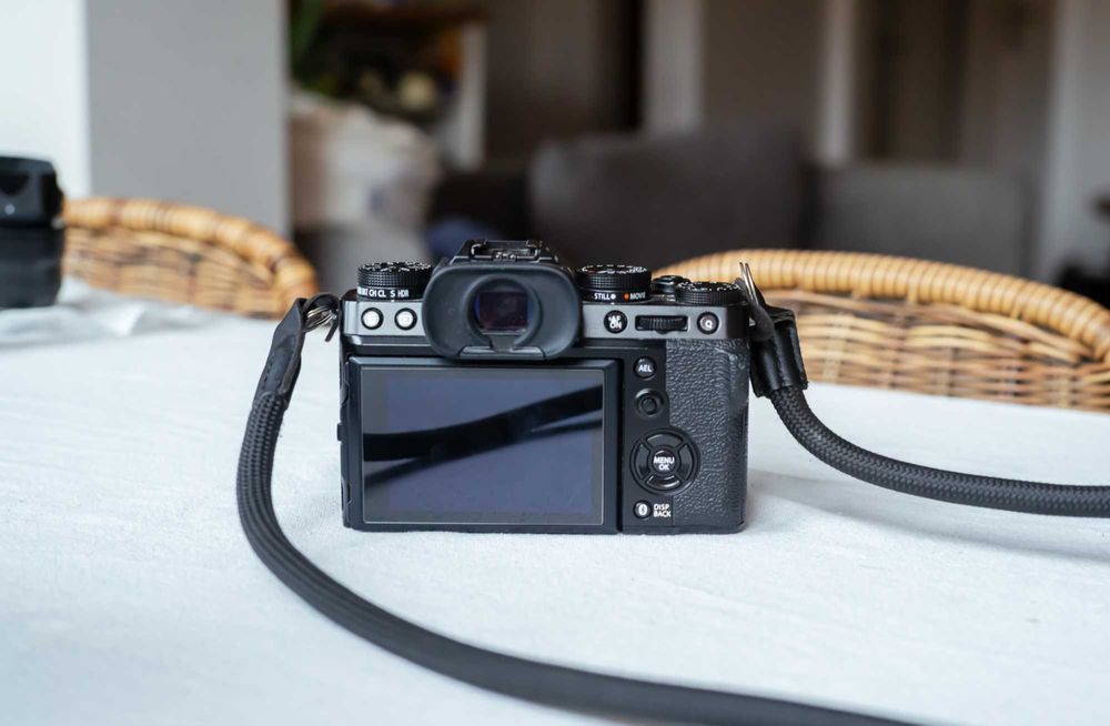 Fujifilm X-T5 (muito bom estado) com XF 35 1.4 R