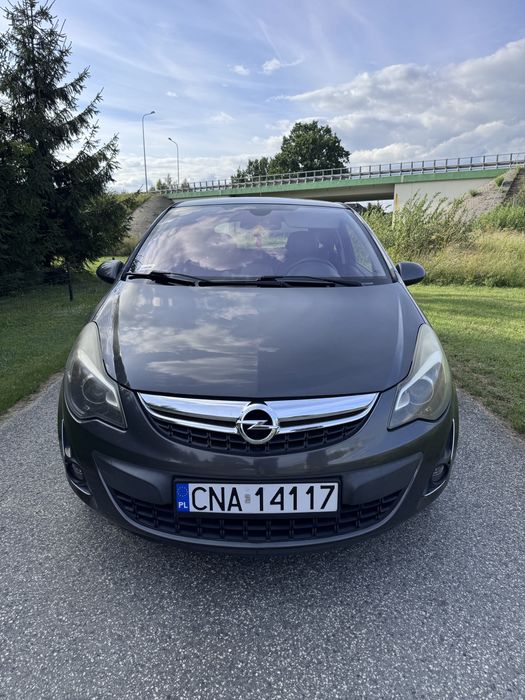 Opel Corsa D 1.2 b/g