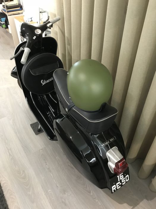Mota Vespa 50S preta