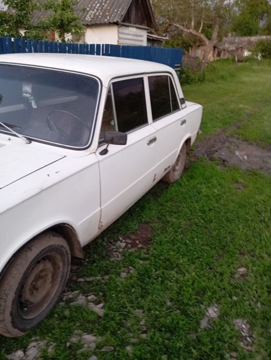 Продам ваз 21011
