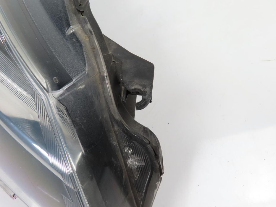 Farol Normal Direito Usado / Original Toyota Yaris (_P13_)