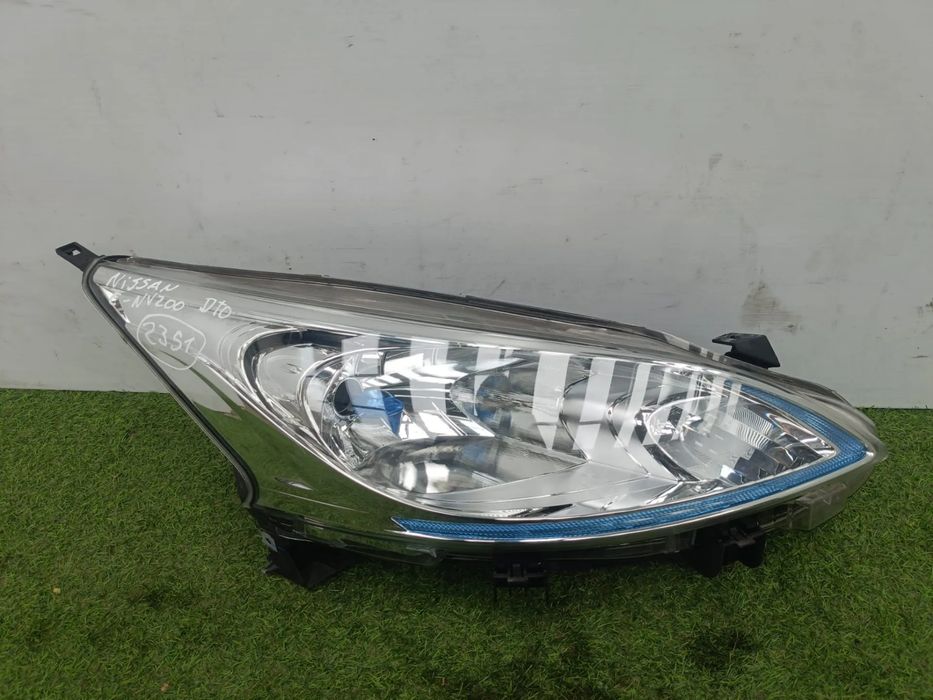 Ótica / farol direita NISSAN NV200/Evalia Combi (M20)