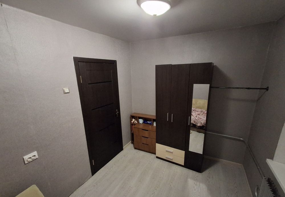 Продам 1/2 квартири