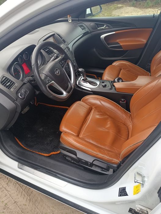 Opel Insignia 2011