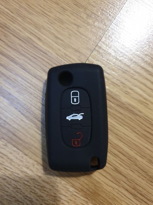 Чохли на ключі авто