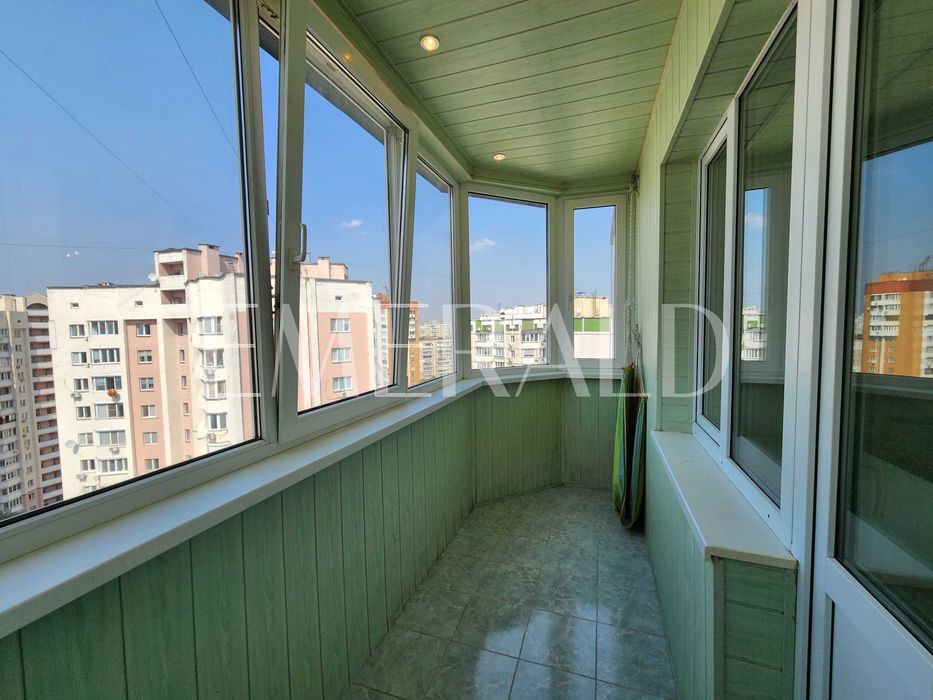 Оренда 3-к, 91 м² | метро Позняки | закрита територія