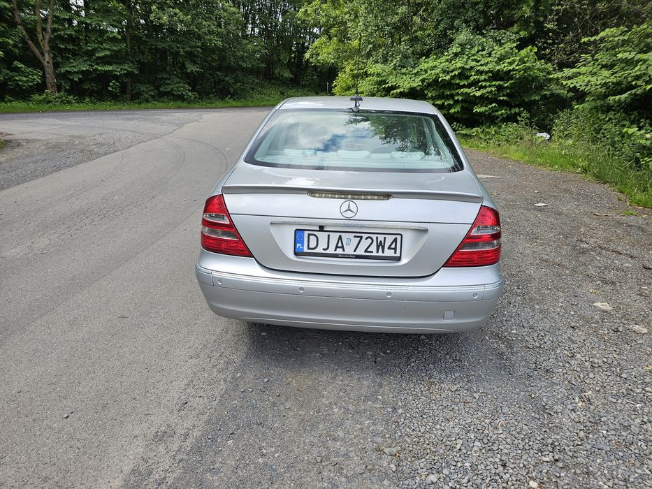 Mercedes W211 E 320