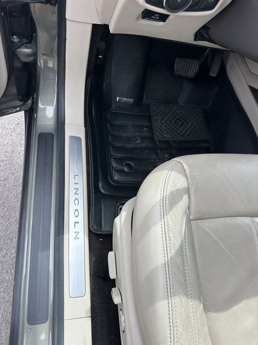 Lincoln MKZ 2.0 EcoBoost - 12 тис. долл.