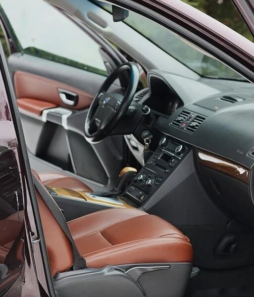 Продам Volvo XC90