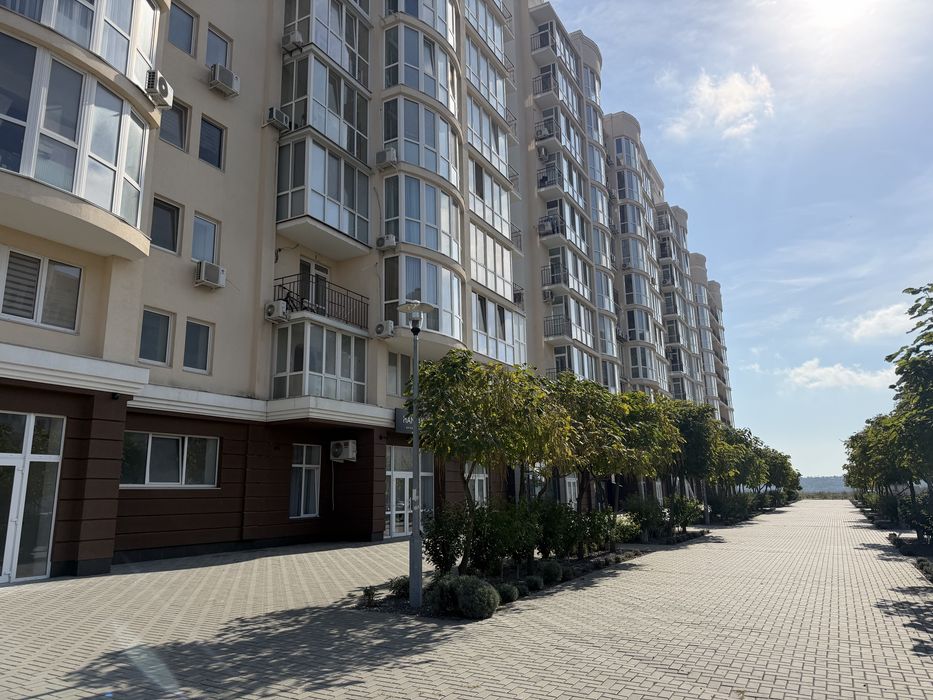 Продаж 1 кімнатної квартири в ЖК «Рівʼєра», Намив.