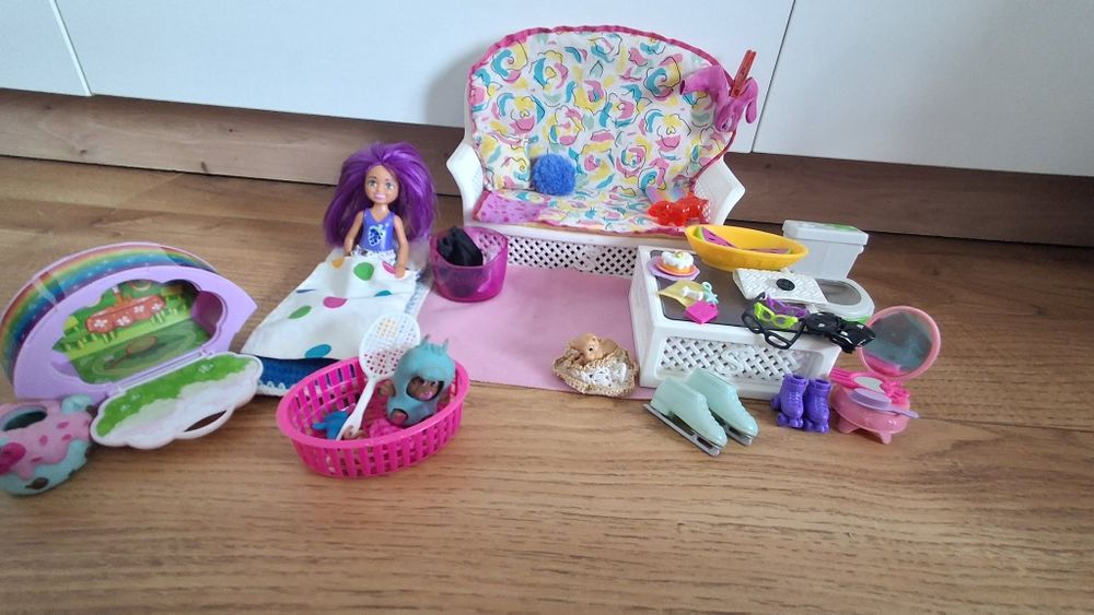 Zestaw Barbie akcesoria kanapa