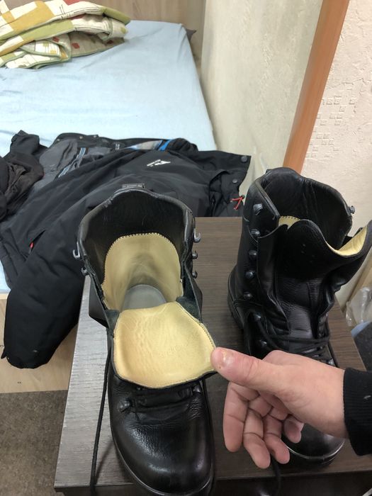 Продаю Ботинки-берцы 41