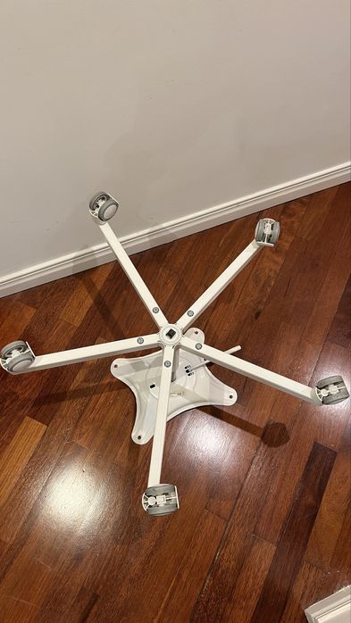 Estrutura de cadeira escritório IKEA