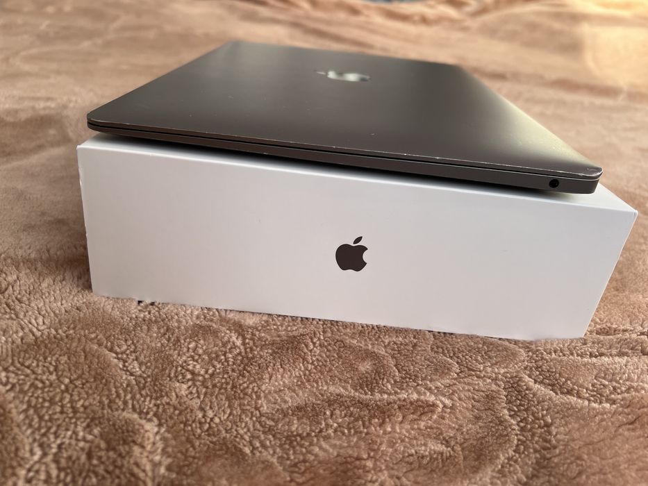 macbook air 2019 完動品 windows搭載 macbook air 2019 完動品 windows搭載