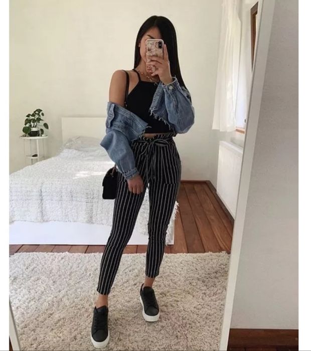 Штани з поясом у смужку