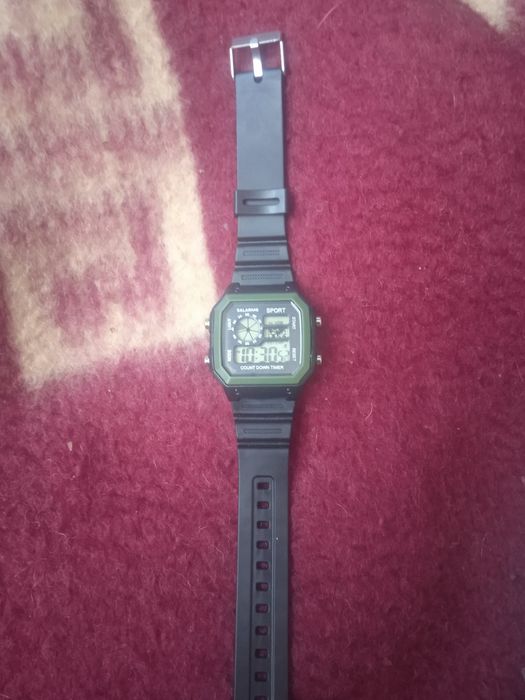 Годинник 150грн.