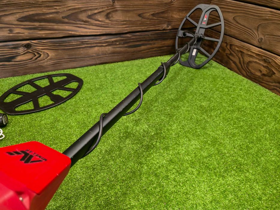 Металошукач Minelab Vanquish 540 Multi-IQ + пін.