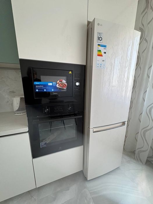 Продам 1комн.квартиру 40 м² на Сахарова ремонт, мебель, техника .