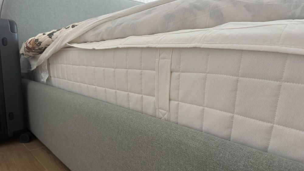 IKEA Cama de casal (180cm*200cm) + colchão de molas ensacadas/Double bed (180cm*200cm) + Pocket sprung mattress