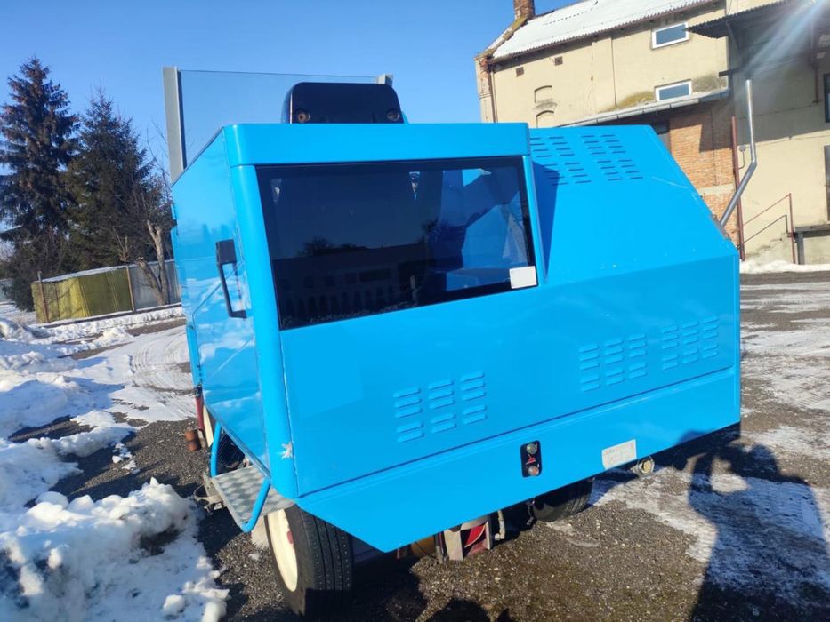 Льодоприбиральна машина