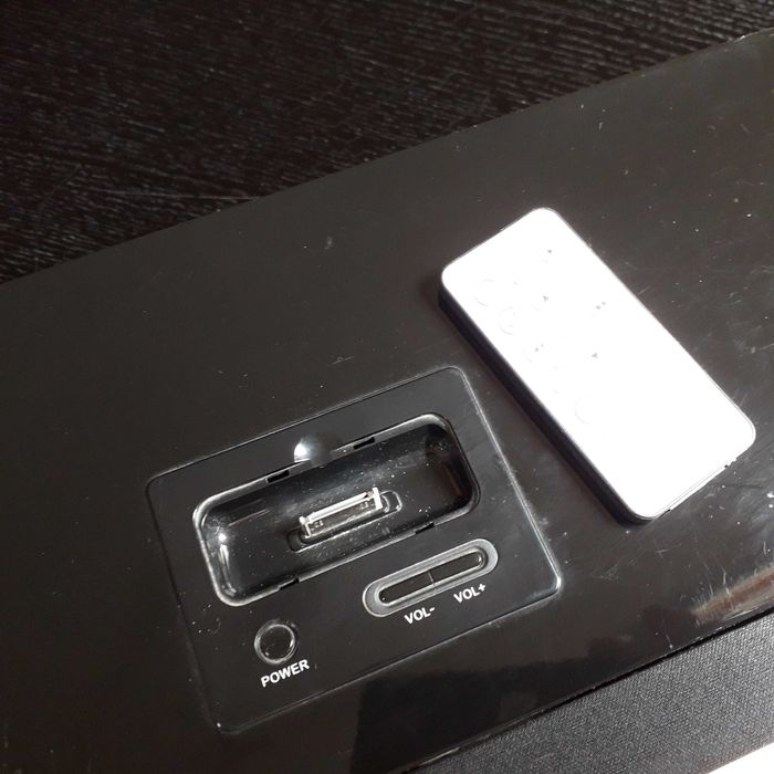 Unidade de suporte e leitor de I-PoD usado mas em bom estado Cor Preta