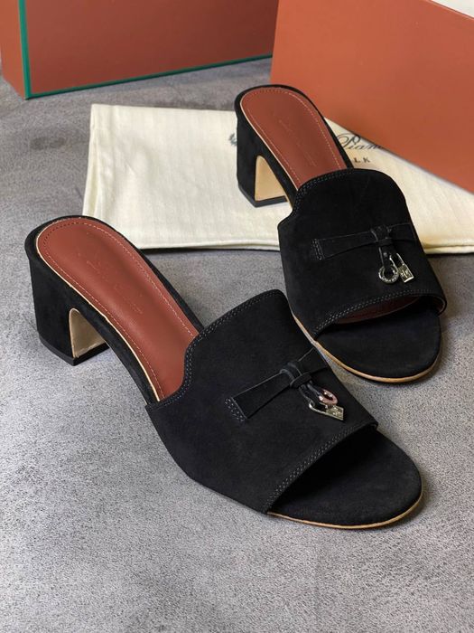 Босоніжки мюлі chanel loro piana