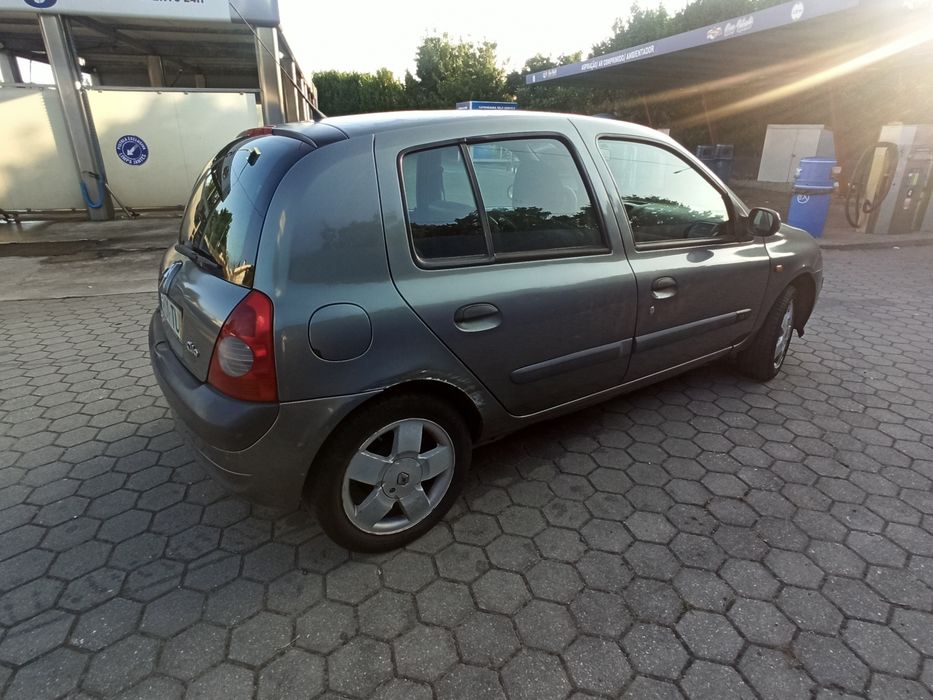 Renault Clio — fotografia 4