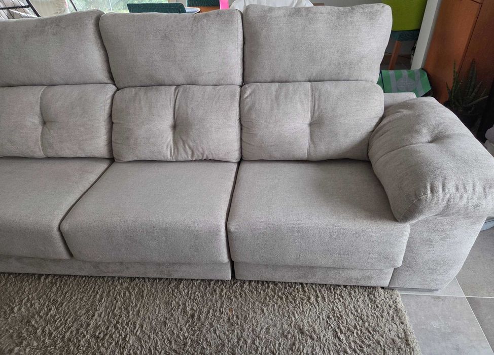 Sofá  de sala com chaise longue
