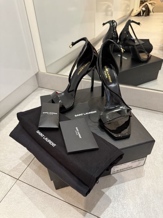 Босоніжки Saint Laurent. Оригінал