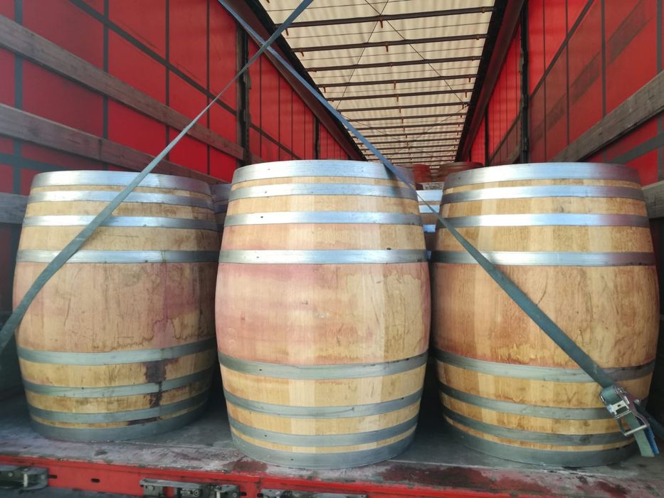 Pipos/Pipas/Barril/Barris/Barricas em Madeira