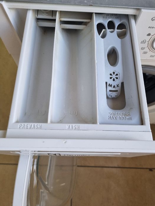 Вбудована пральна машина Electrolux EWG147540W на 7 кг у відмінному стані 9/10