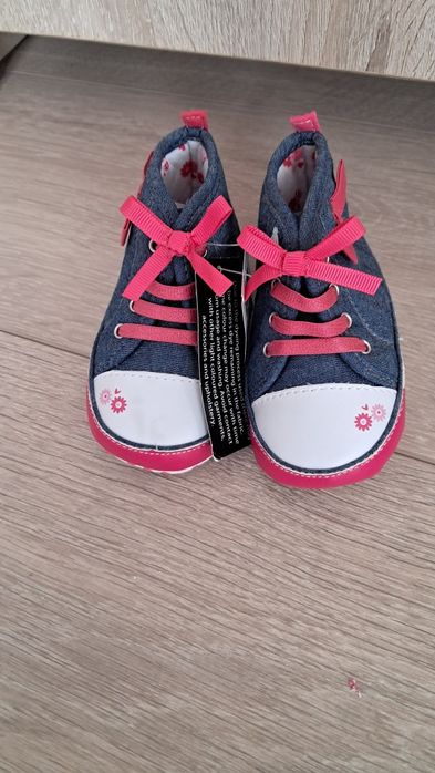 Trampki niechodki