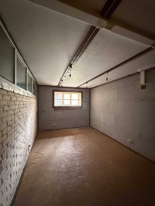 Комерція Буча великий цоколь ЖК "Паркова Оселя" поряд Бучанський Парк