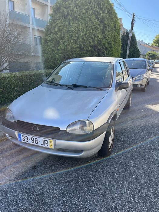 Opel corsa B / Para despachar. Troco por Motorizada / mota 125 ou trotinete !  Valor 600€ negociável.