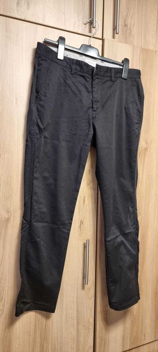 Spodnie czarne . Marka Lancerto