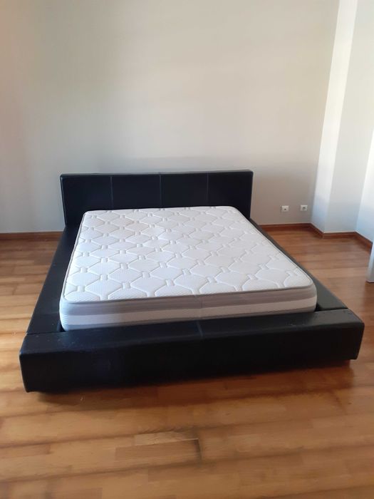 Cama de casal com colchão