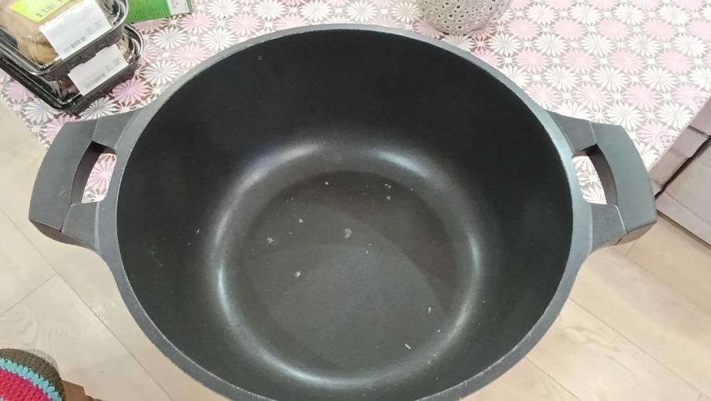 Продається каструля на 7 літрів