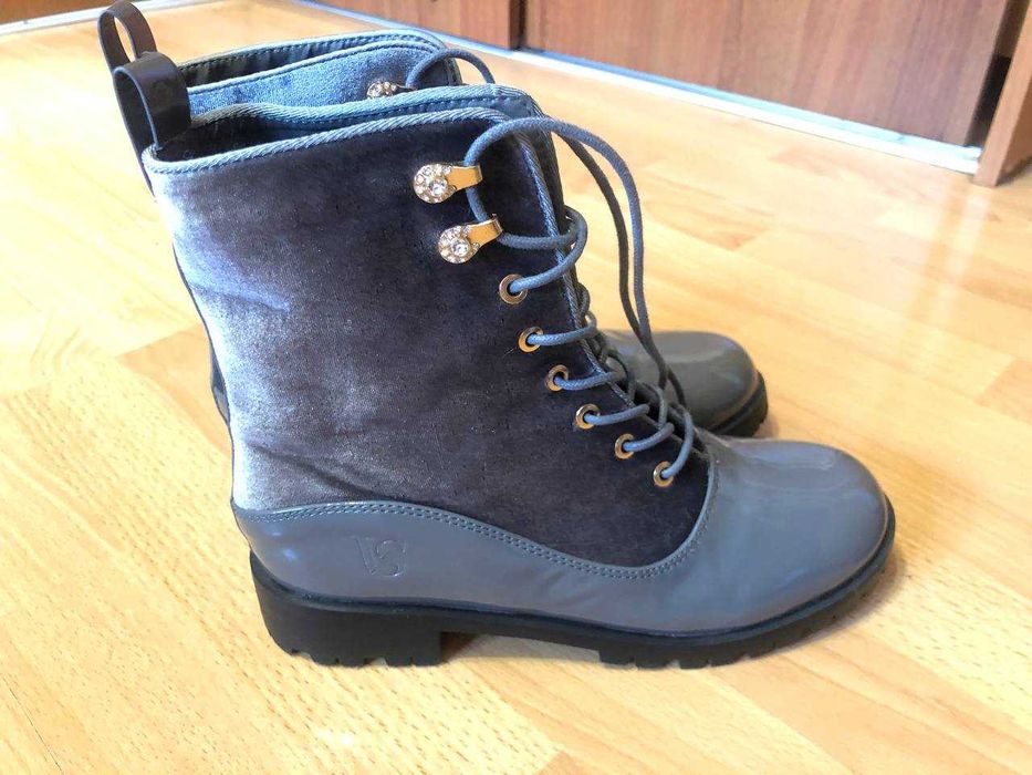 Чобітки, пів- чоботи сірі 39