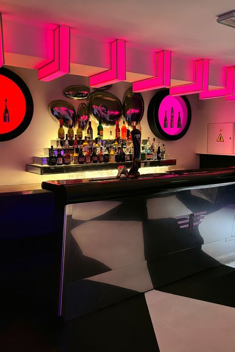 Lokal na imprezy okolicznościowe / eventy / osiemnastki / firmówki