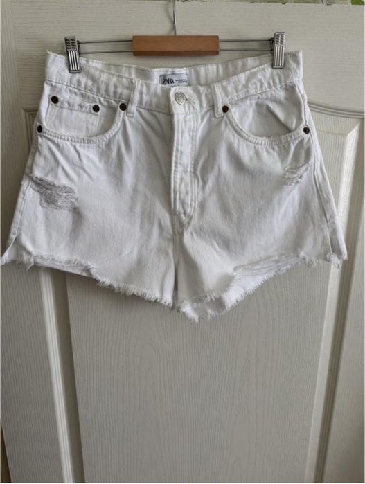 Жіночі білі шорти ZARA 40p (M) levis оригінал